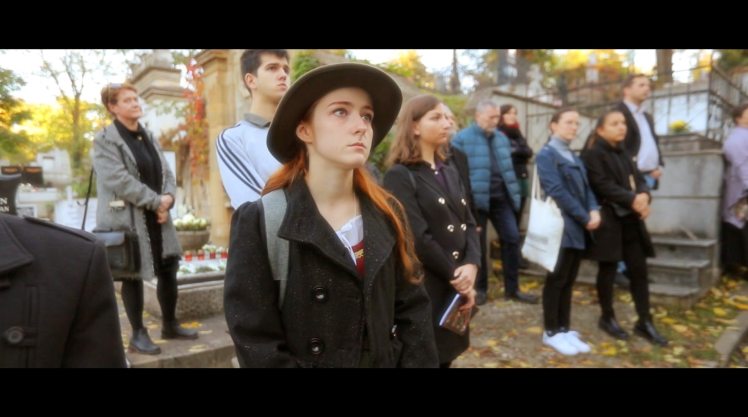 Temetőbe kellett jönnöm, hogy élőkkel&nbsp;találkozhassak…