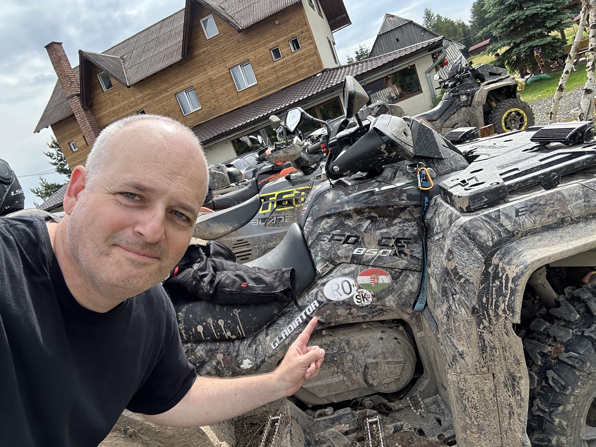 Szlovák tesókkal itt a hegyekben, Kalotaszeg felett…Jó kis nap lesz ma! ;) Szlovák tesókkal itt a hegyekben, Kalotaszeg felett…Jó kis nap lesz ma! ;)