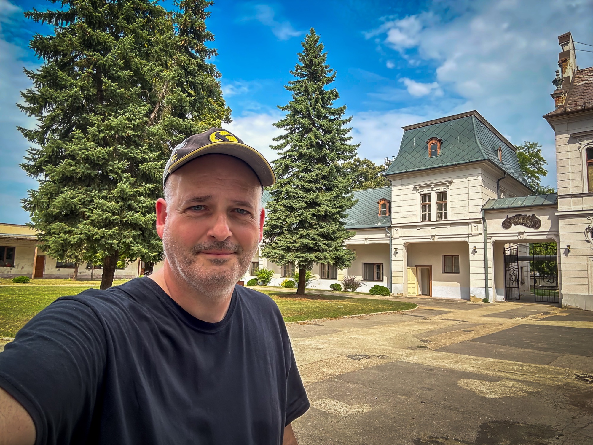 Nem messze Kassától… Nem messze Kassától…