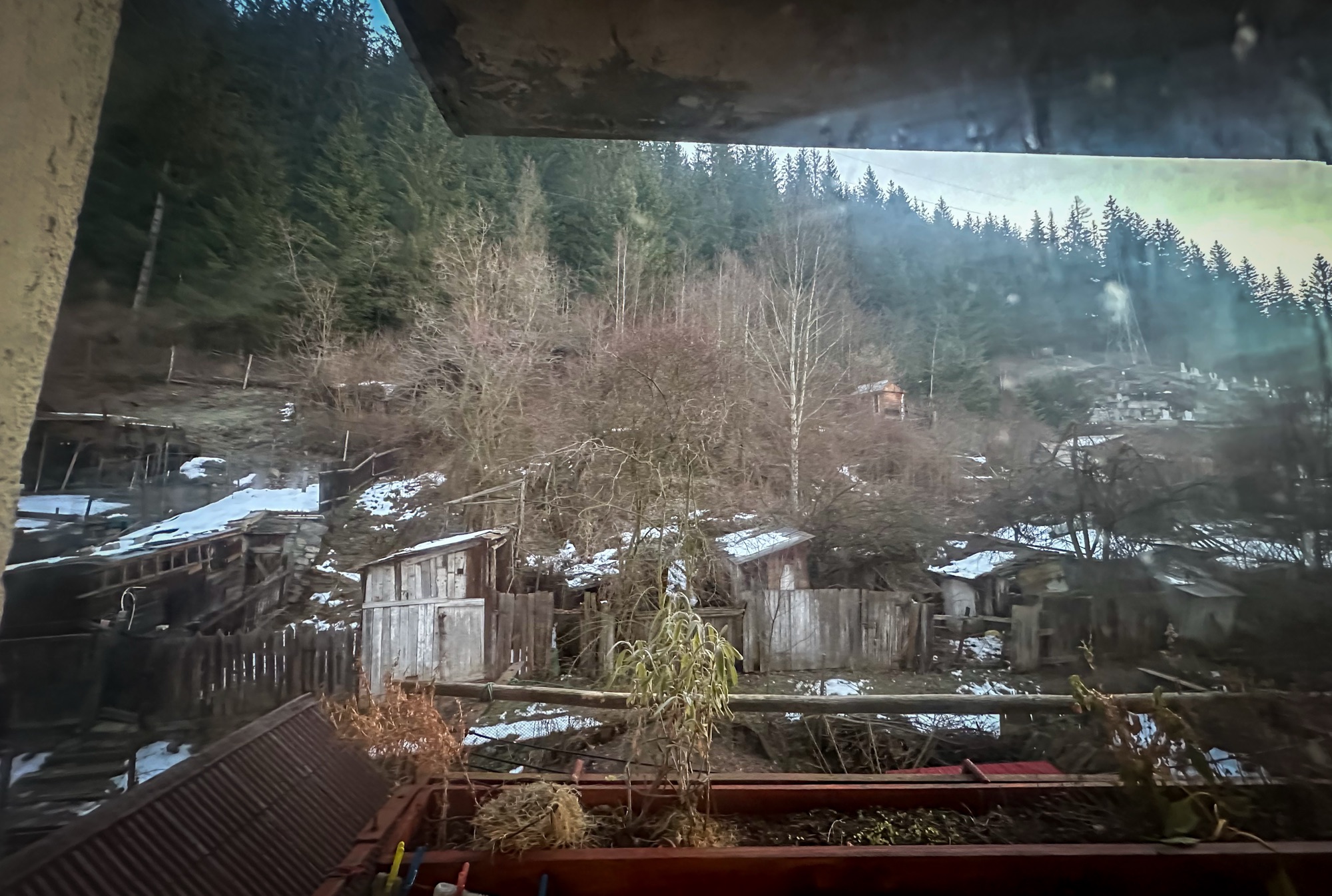 Hajnali csendélet a szállásom ablakából… Hajnali csendélet a szállásom ablakából…