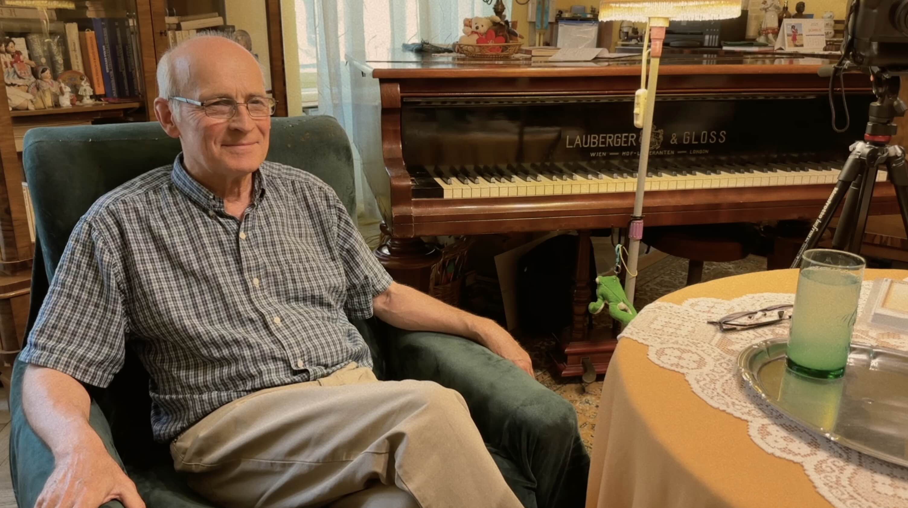 Rendet kell tenni?! Rendnek kell lenni. Rendet kell tenni?! Rendnek kell lenni.